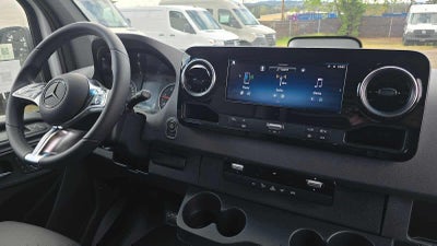2026 Mercedes-Benz Sprinter 2500 High Roof I4 Diesel 170 RWD