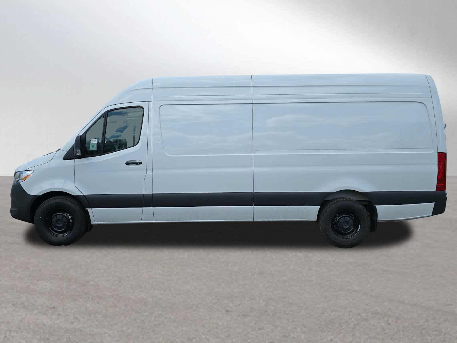 2026 Mercedes-Benz Sprinter 2500 High Roof I4 Diesel 170 RWD