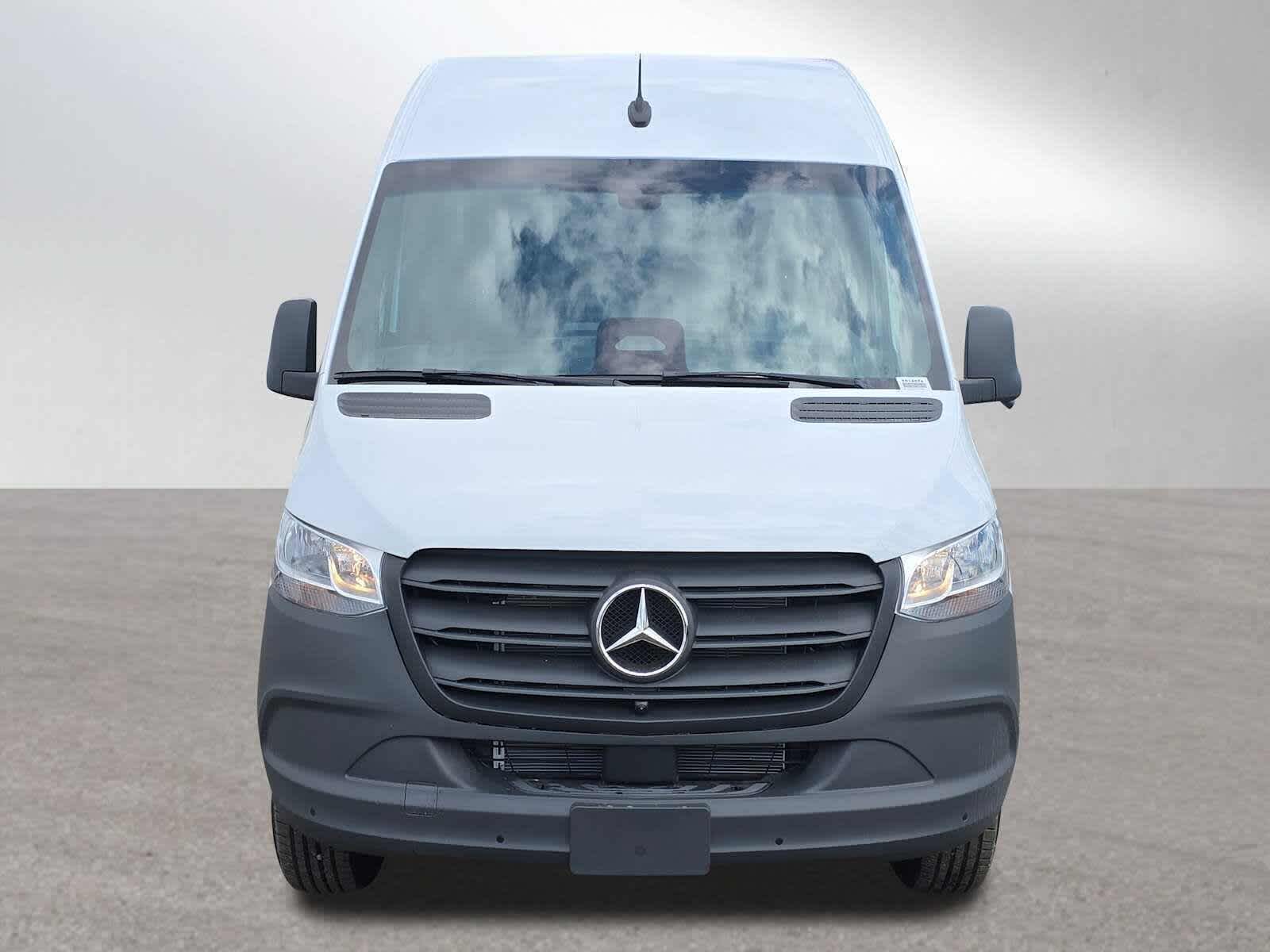 2026 Mercedes-Benz Sprinter 2500 High Roof I4 Diesel 170 RWD