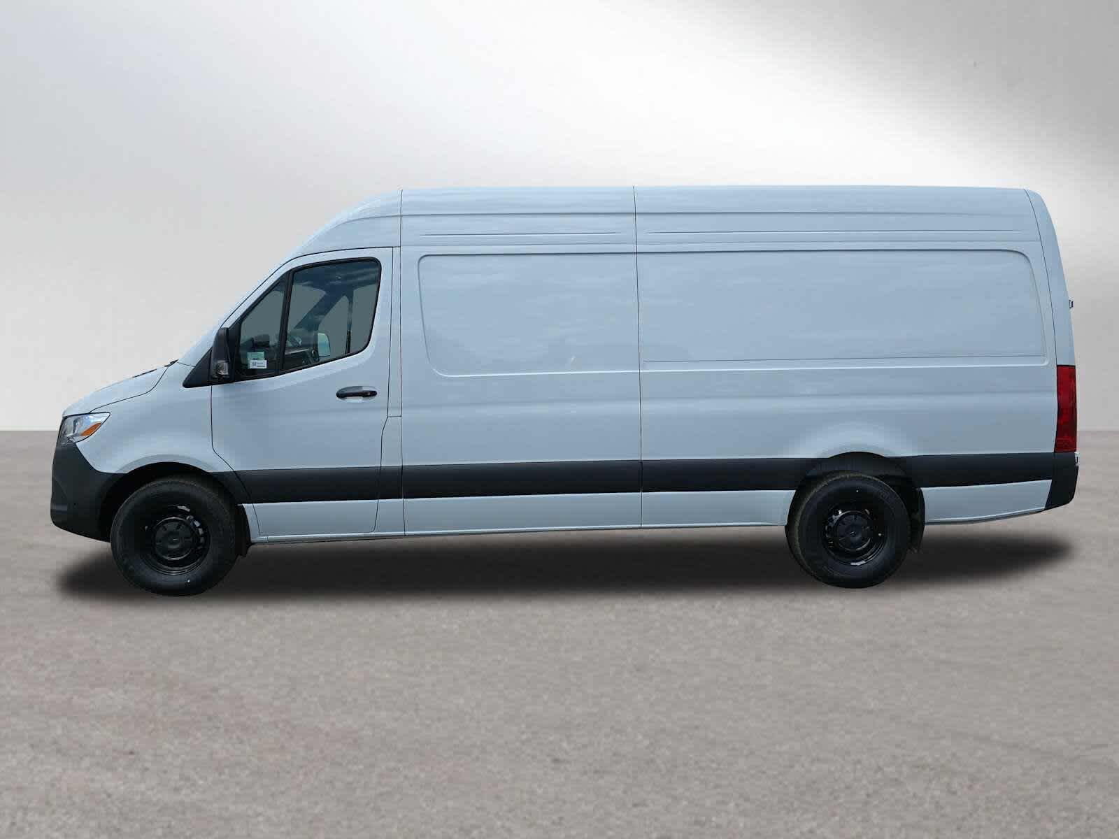2026 Mercedes-Benz Sprinter 2500 High Roof I4 Diesel 170 RWD