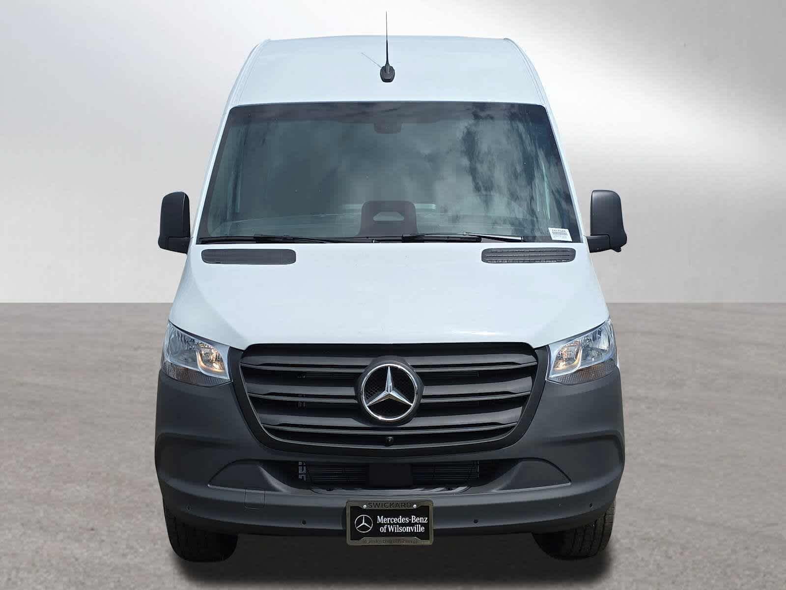 2026 Mercedes-Benz Sprinter 2500 High Roof I4 Diesel 170 RWD