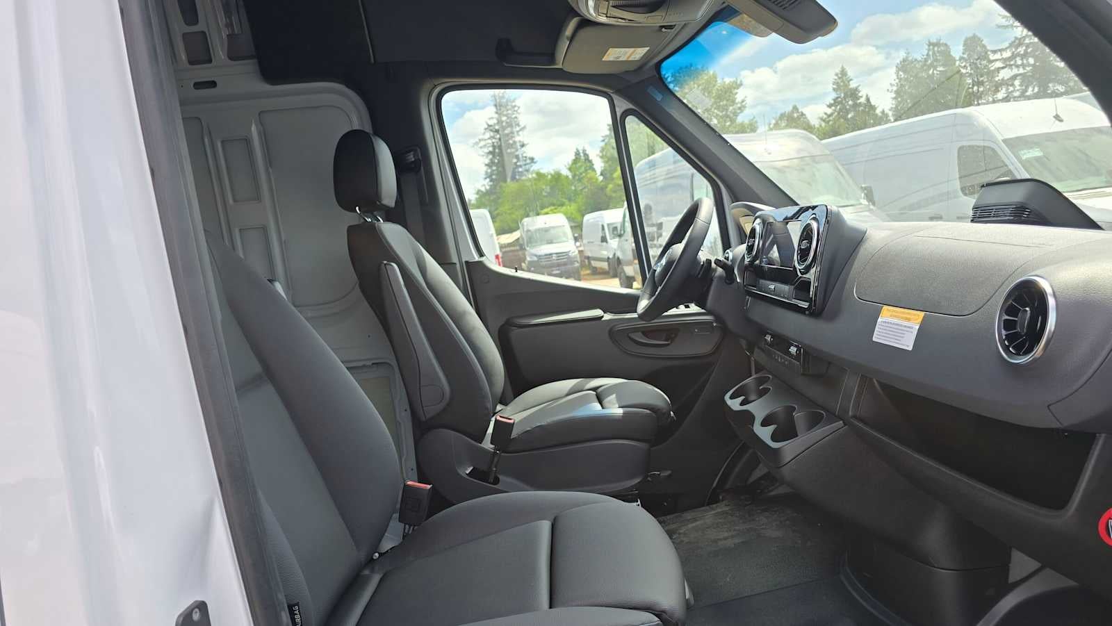 2026 Mercedes-Benz Sprinter Cargo 2500 High Roof I4 Diesel 170 RWD