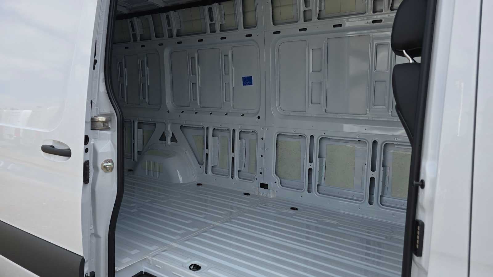 2026 Mercedes-Benz Sprinter Cargo 2500 High Roof I4 Diesel 170 RWD