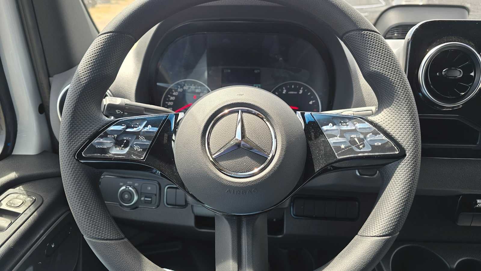 2026 Mercedes-Benz Sprinter Cargo 2500 High Roof I4 Diesel 170 RWD