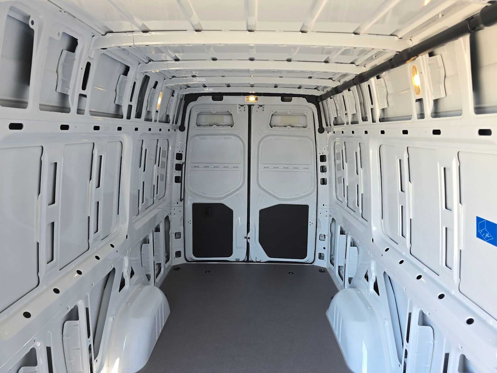 2026 Mercedes-Benz Sprinter 2500 High Roof I4 Diesel 170 RWD