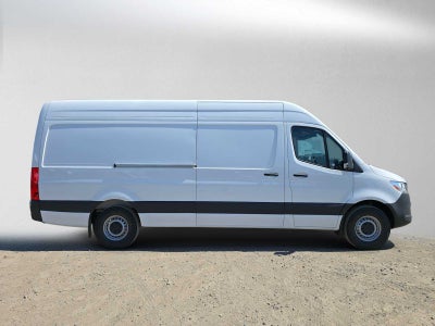 2026 Mercedes-Benz Sprinter 2500 High Roof I4 Diesel 170 RWD