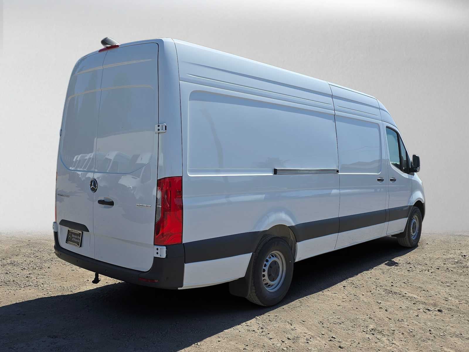 2026 Mercedes-Benz Sprinter 2500 High Roof I4 Diesel 170 RWD