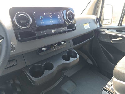 2026 Mercedes-Benz Sprinter 2500 High Roof I4 Diesel 170 RWD