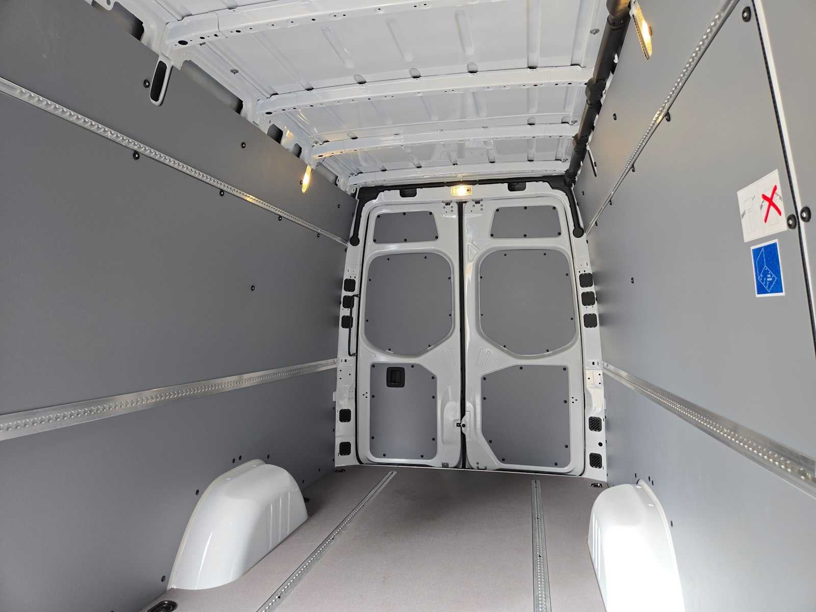 2026 Mercedes-Benz Sprinter Cargo 2500 High Roof I4 Diesel 170 RWD
