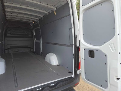2026 Mercedes-Benz Sprinter Cargo 2500 High Roof I4 Diesel 170 RWD