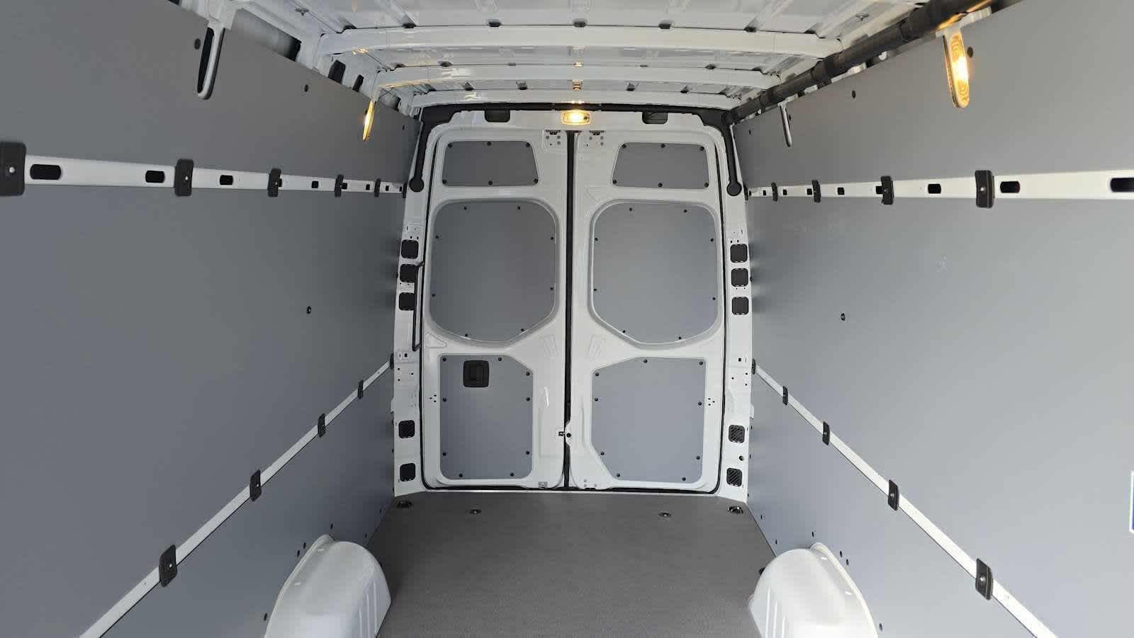 2026 Mercedes-Benz Sprinter 2500 High Roof I4 Diesel 170 RWD