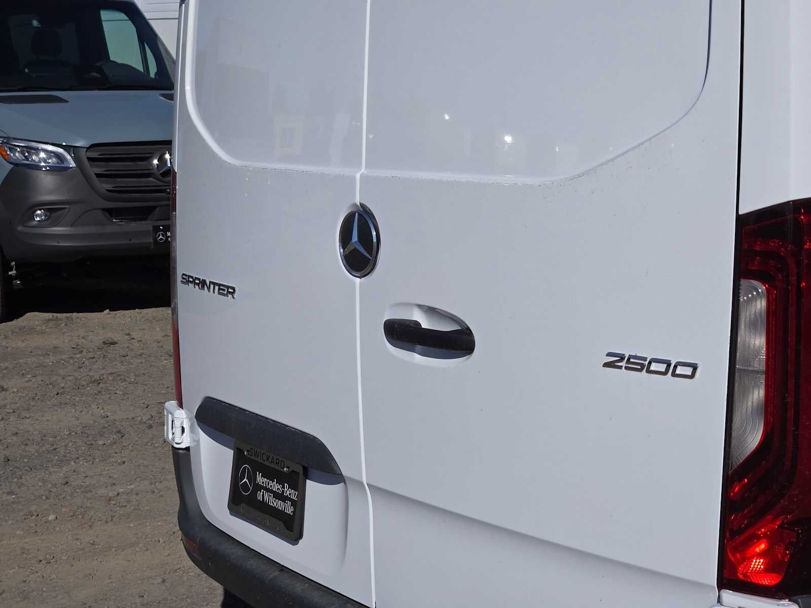 2026 Mercedes-Benz Sprinter Cargo 2500 High Roof I4 Diesel 170 RWD