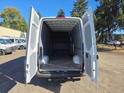 2026 Mercedes-Benz Sprinter Cargo 2500 High Roof I4 Diesel 170 RWD