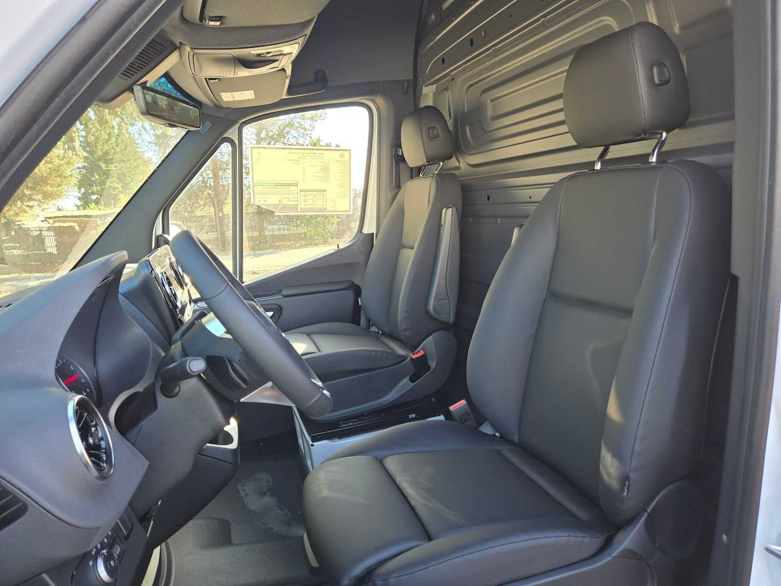 2026 Mercedes-Benz Sprinter Cargo 2500 High Roof I4 Diesel 170 RWD