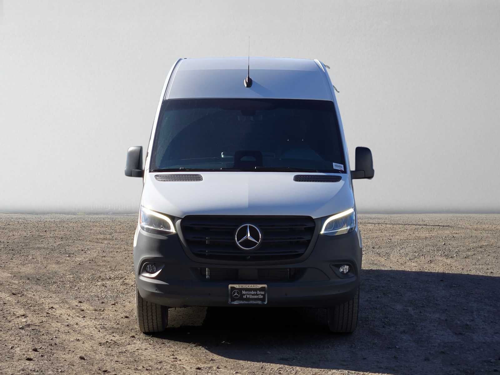2026 Mercedes-Benz Sprinter Cargo 2500 High Roof I4 Diesel 170 RWD