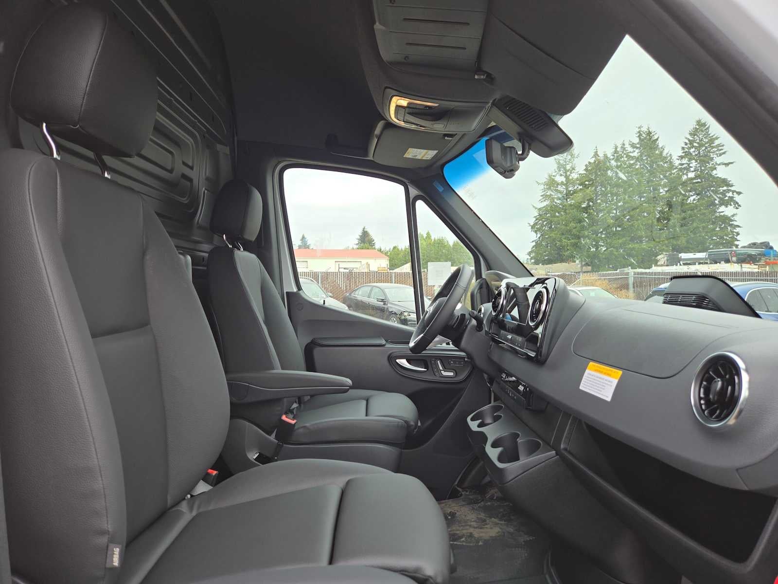 2026 Mercedes-Benz Sprinter Cargo 2500 High Roof I4 Diesel 170 RWD