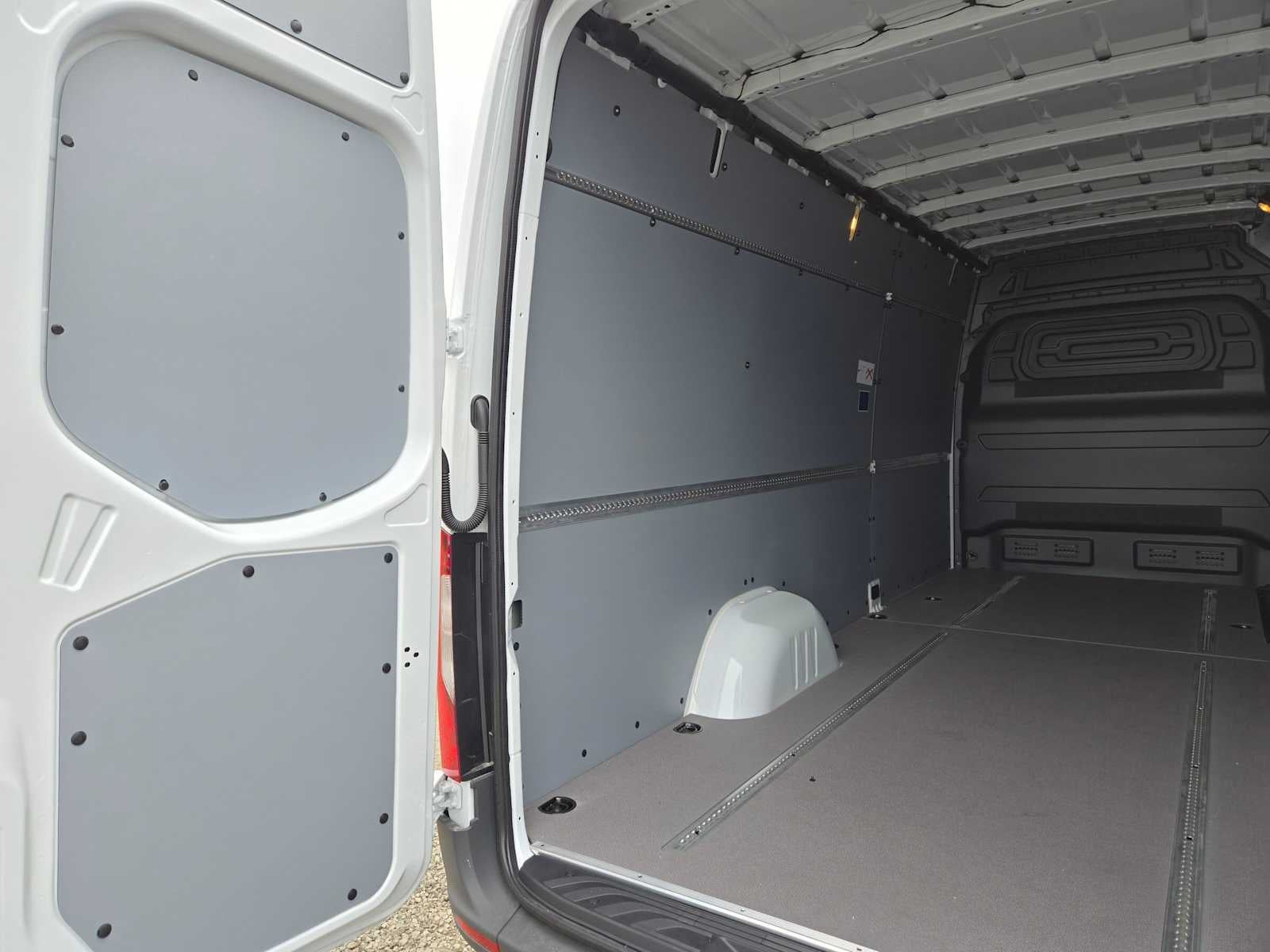 2026 Mercedes-Benz Sprinter Cargo 2500 High Roof I4 Diesel 170 RWD