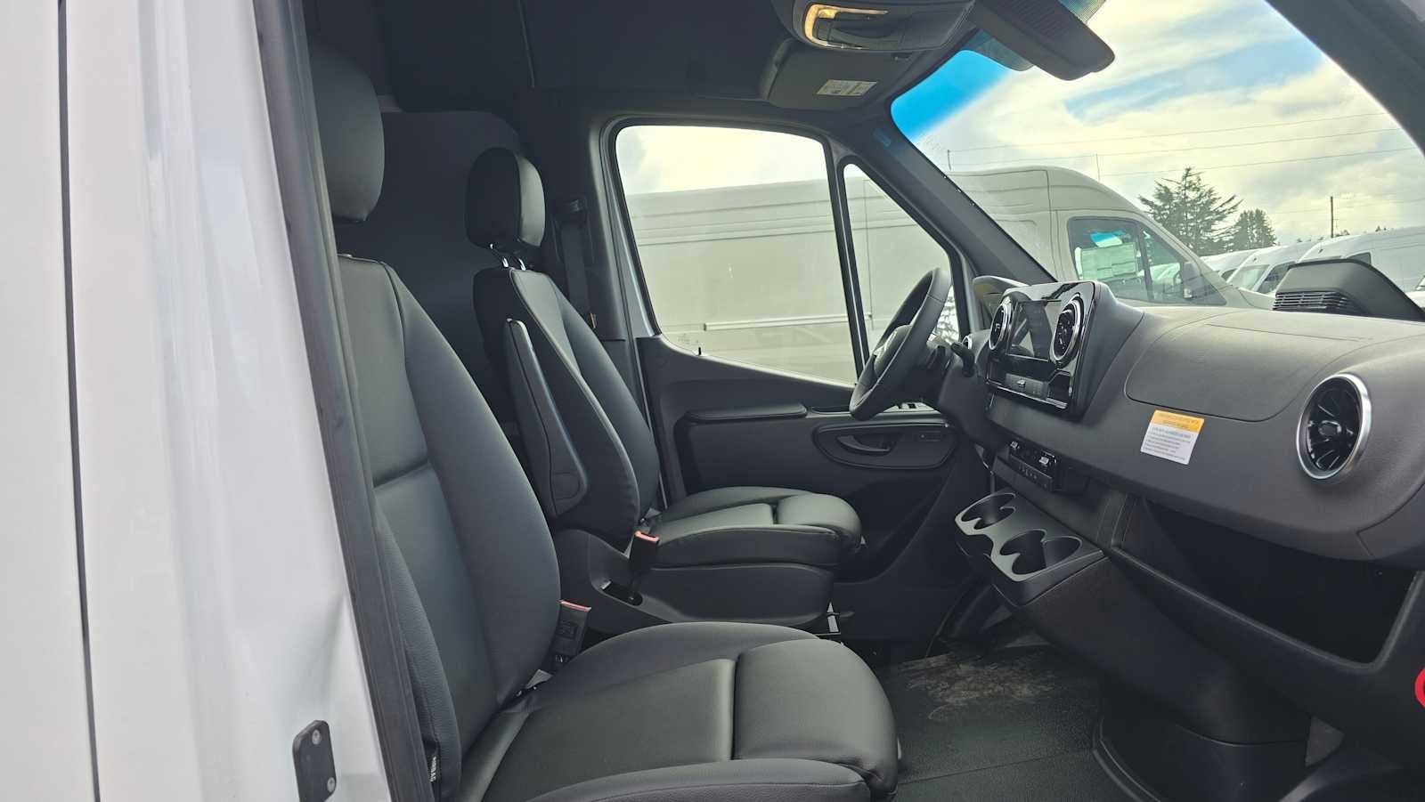 2026 Mercedes-Benz Sprinter 2500 High Roof I4 Diesel 170" RWD