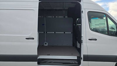 2026 Mercedes-Benz Sprinter 2500 High Roof I4 Diesel 170" RWD