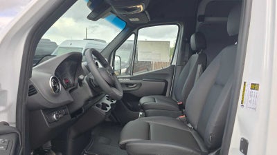 2026 Mercedes-Benz Sprinter 2500 High Roof I4 Diesel 170" RWD