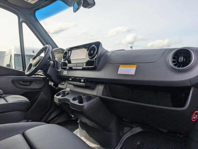 2026 Mercedes-Benz Sprinter 2500 High Roof I4 Diesel 170 RWD