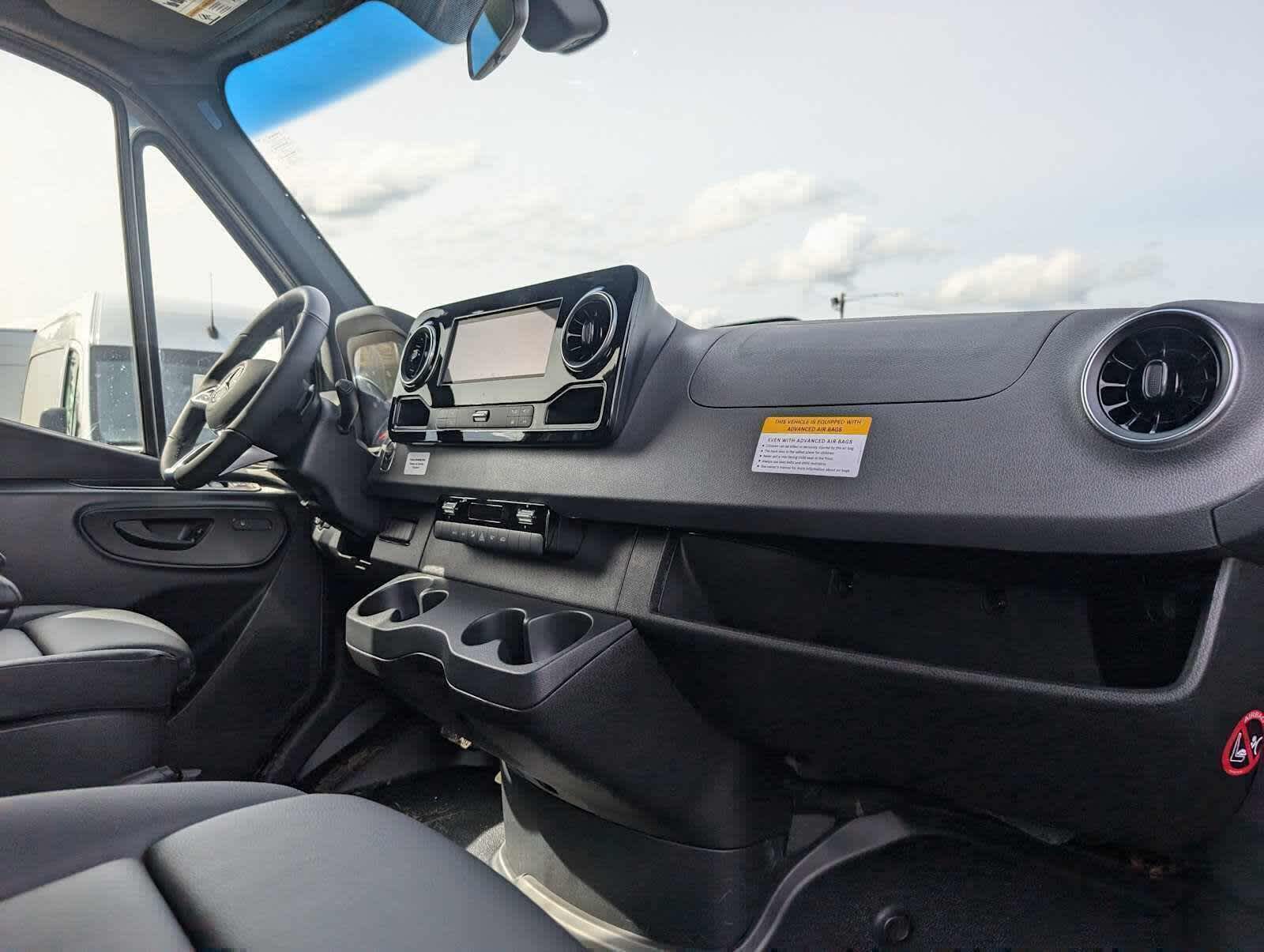 2026 Mercedes-Benz Sprinter 2500 High Roof I4 Diesel 170 RWD