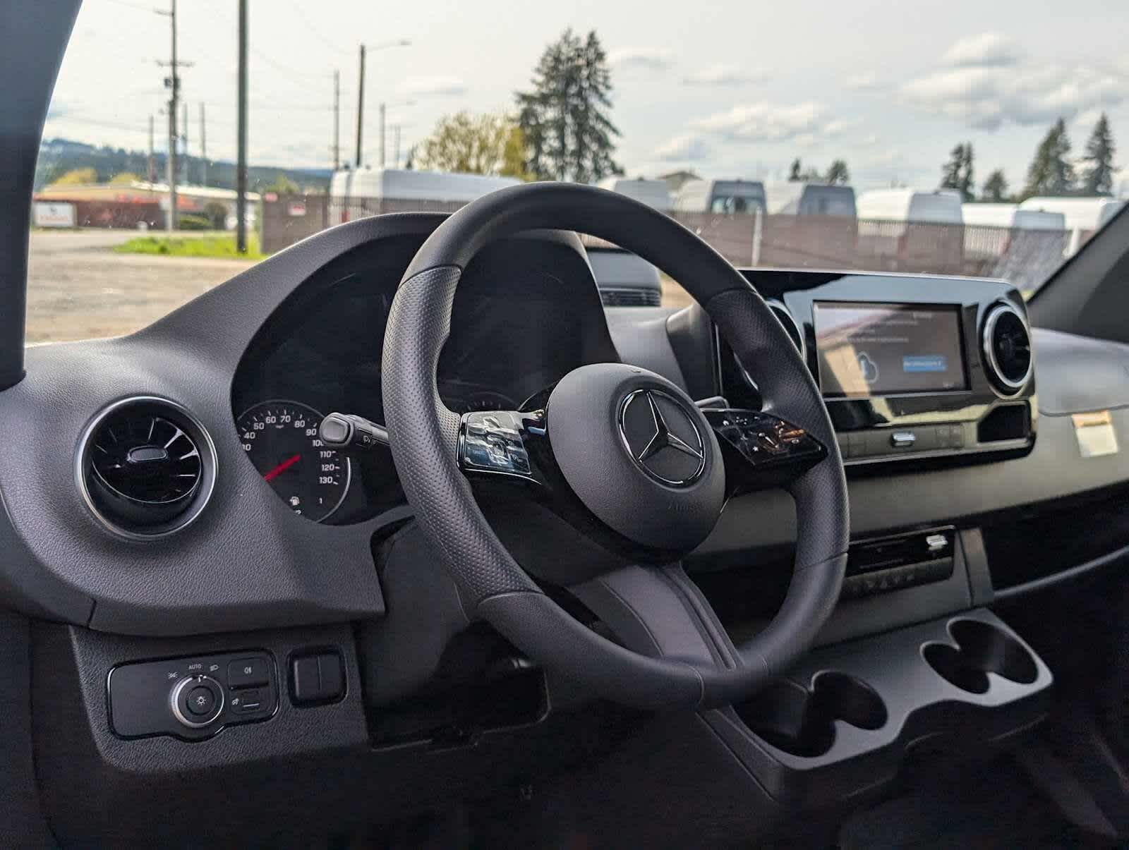 2026 Mercedes-Benz Sprinter 2500 High Roof I4 Diesel 170 RWD