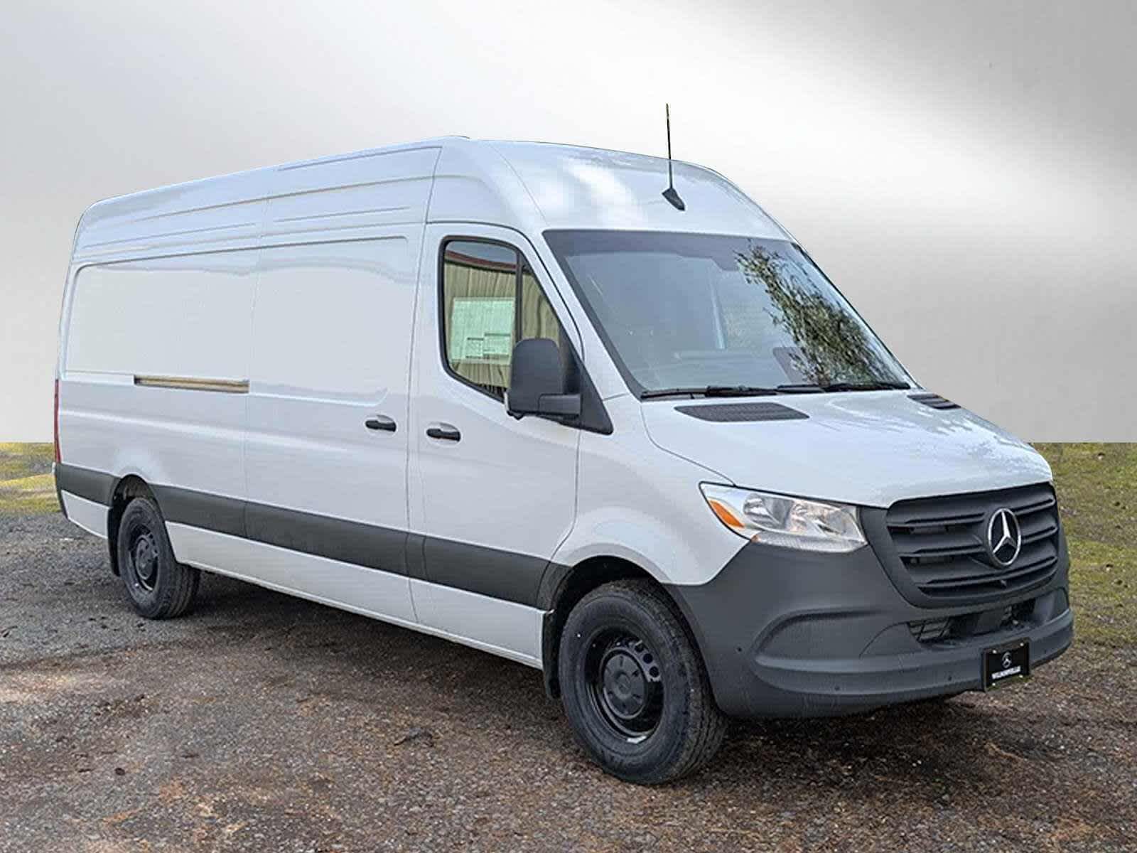 2026 Mercedes-Benz Sprinter 2500 High Roof I4 Diesel 170 RWD