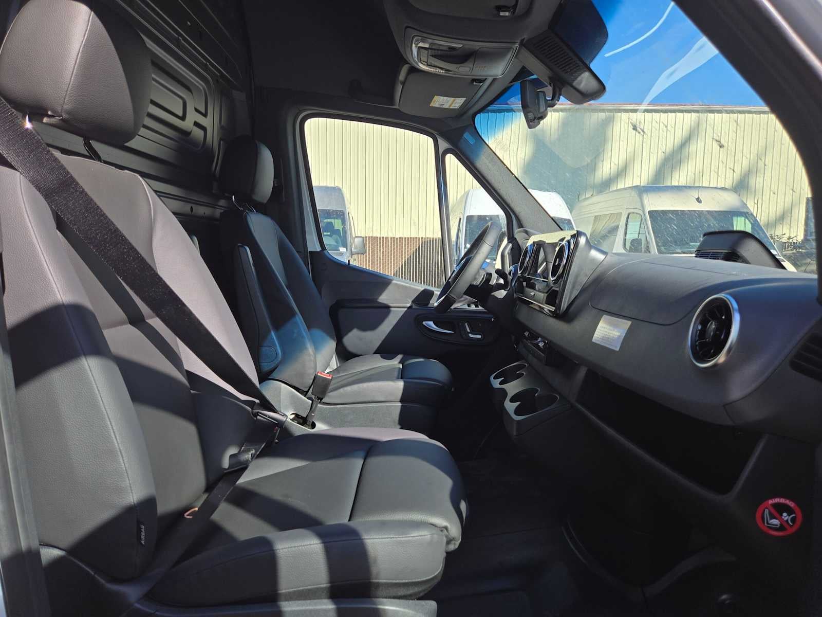 2026 Mercedes-Benz Sprinter Cargo 2500 High Roof I4 Diesel 170 RWD