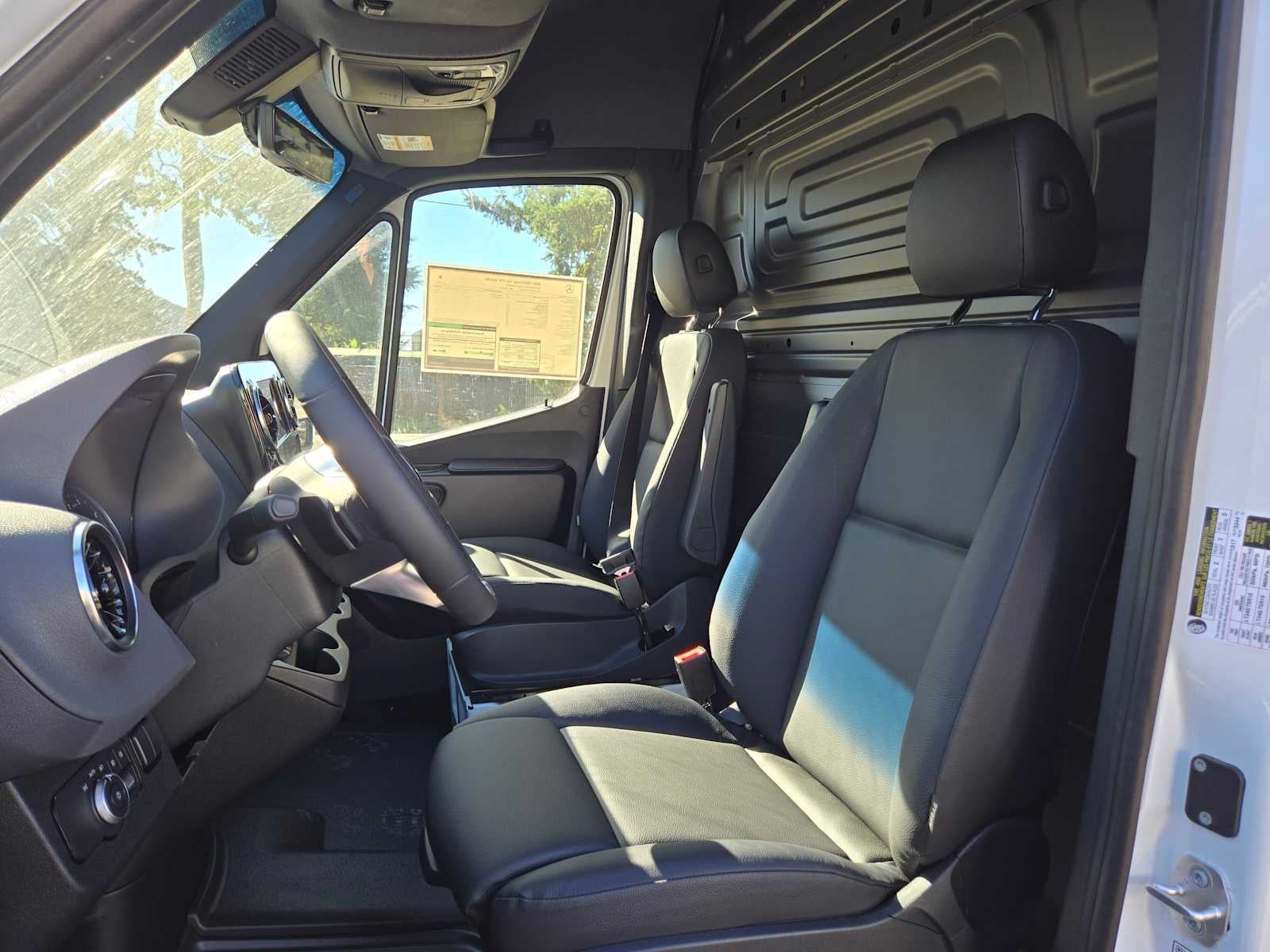 2026 Mercedes-Benz Sprinter Cargo 2500 High Roof I4 Diesel 170 RWD