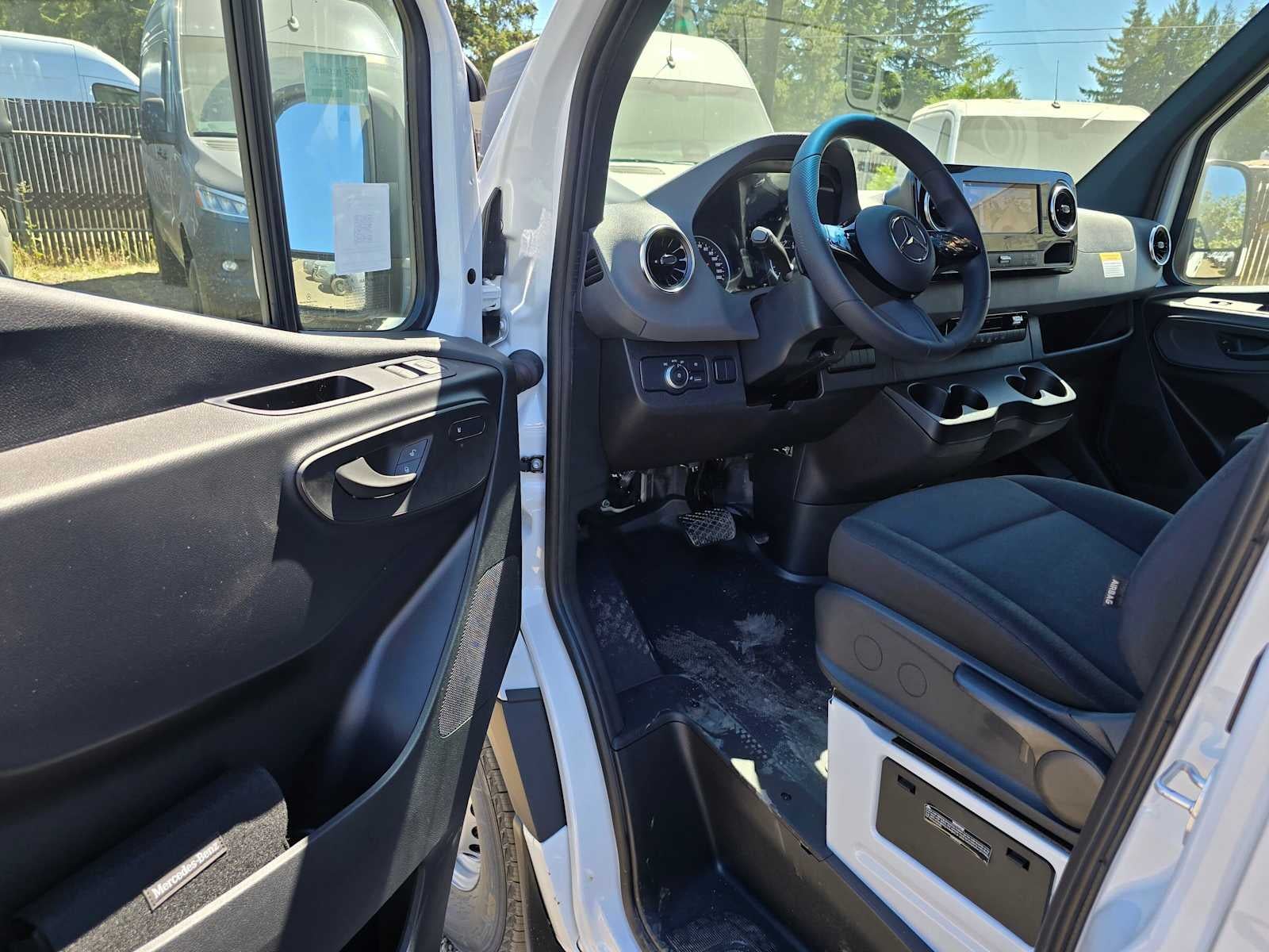 2026 Mercedes-Benz Sprinter Cargo 2500 High Roof I4 Diesel 170 RWD