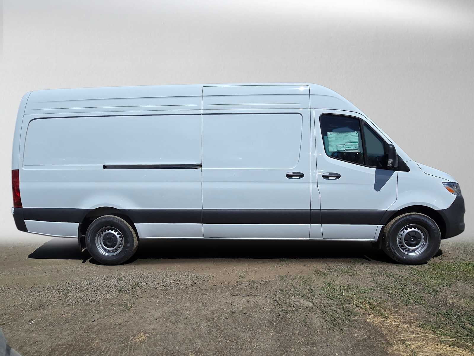 2026 Mercedes-Benz Sprinter Cargo 2500 High Roof I4 Diesel 170 RWD