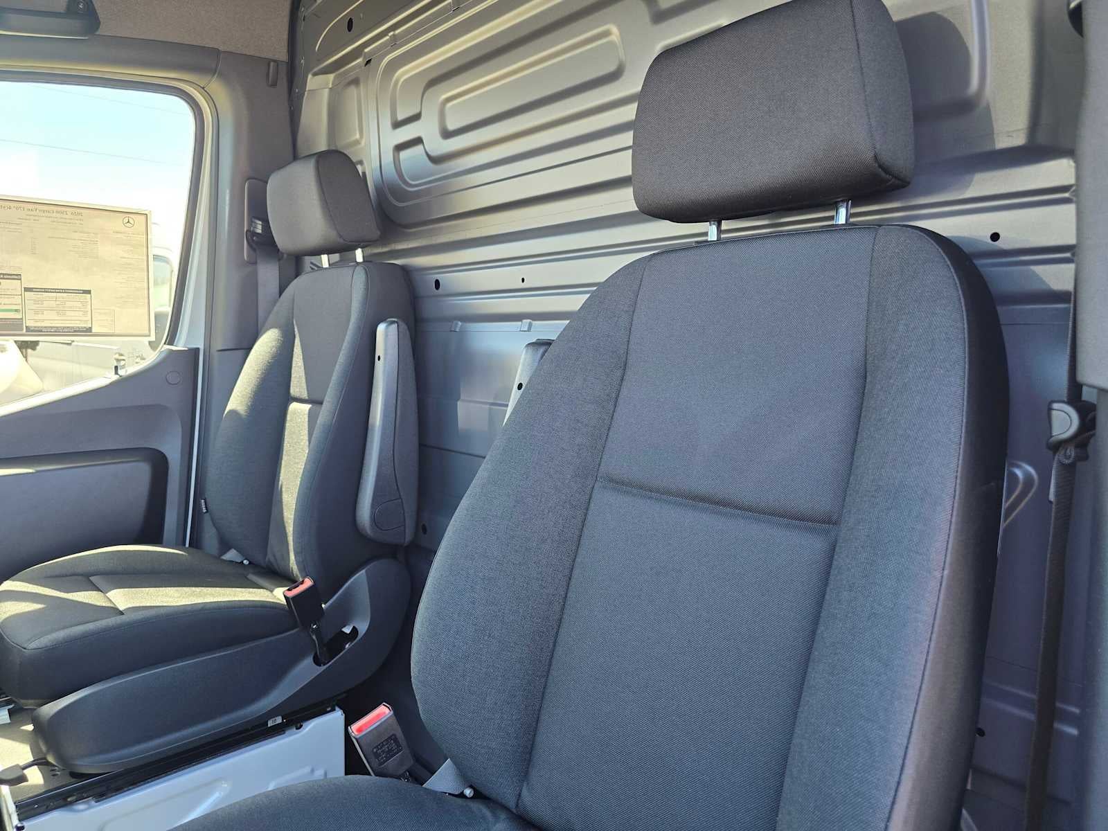 2026 Mercedes-Benz Sprinter Cargo 2500 High Roof I4 Diesel 170 RWD