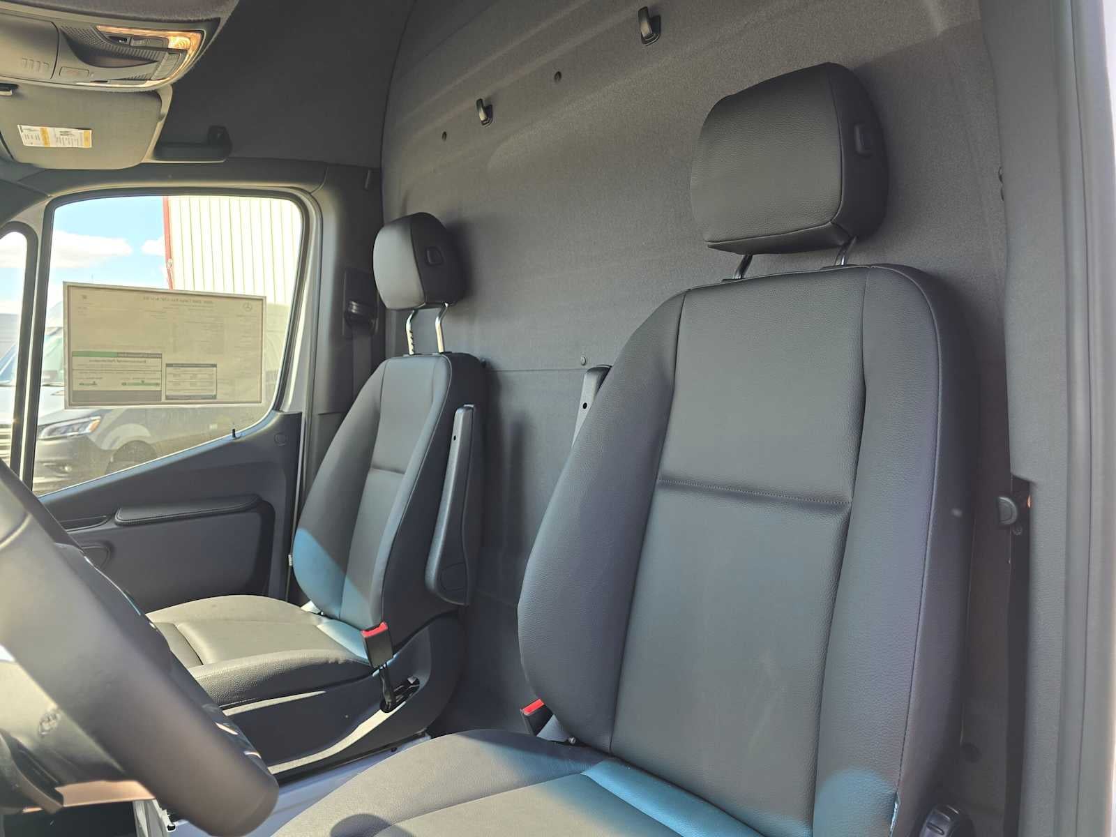 2026 Mercedes-Benz Sprinter 2500 High Roof I4 Diesel 170 RWD