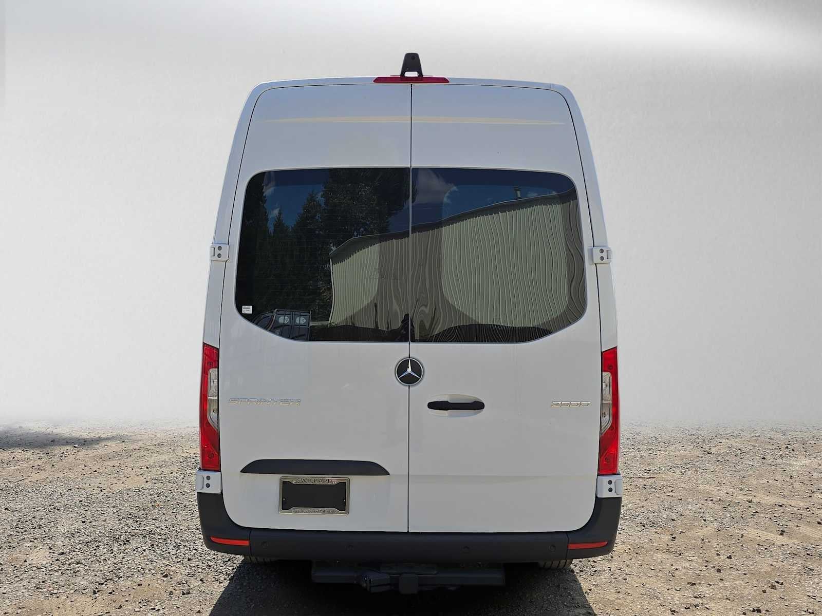 2026 Mercedes-Benz Sprinter 2500 High Roof I4 Diesel 170 RWD