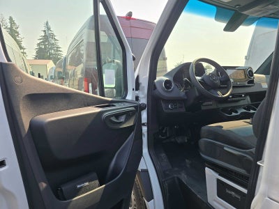 2026 Mercedes-Benz Sprinter Cargo 2500 High Roof I4 Diesel 170 RWD