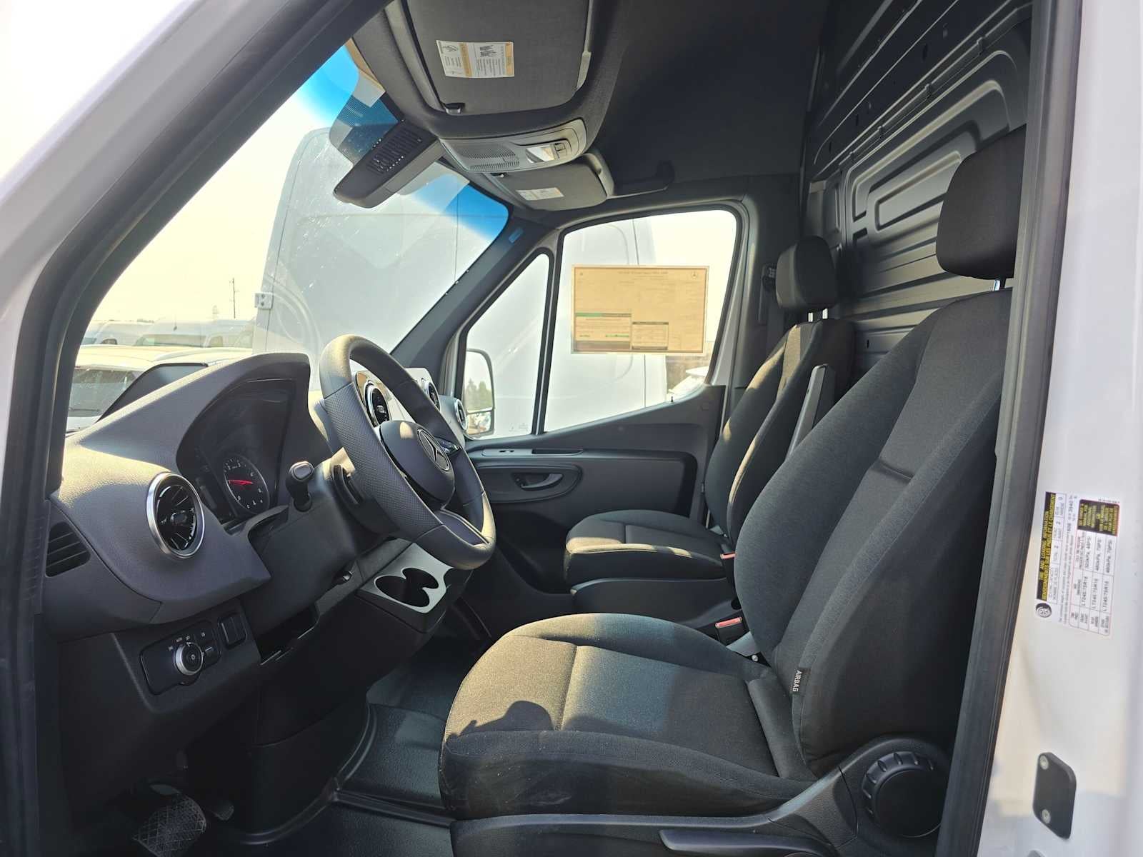 2026 Mercedes-Benz Sprinter Cargo 2500 High Roof I4 Diesel 170 RWD