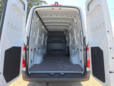 2026 Mercedes-Benz Sprinter Cargo 2500 High Roof I4 Diesel 170 RWD