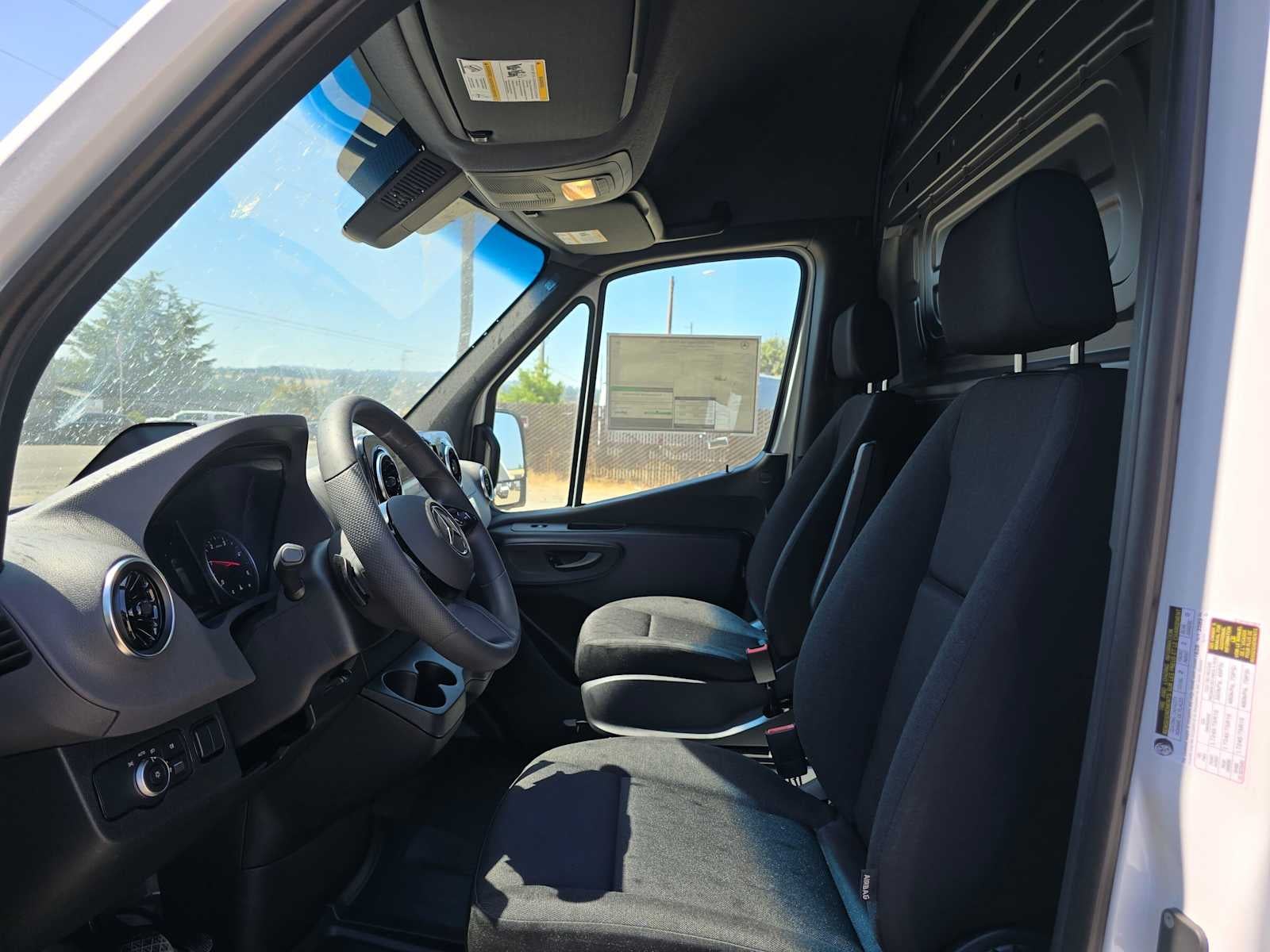 2026 Mercedes-Benz Sprinter Cargo 2500 High Roof I4 Diesel 170 RWD