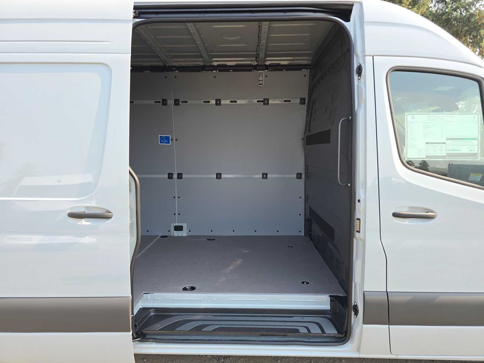 2026 Mercedes-Benz Sprinter Cargo 2500 High Roof I4 Diesel 170 RWD