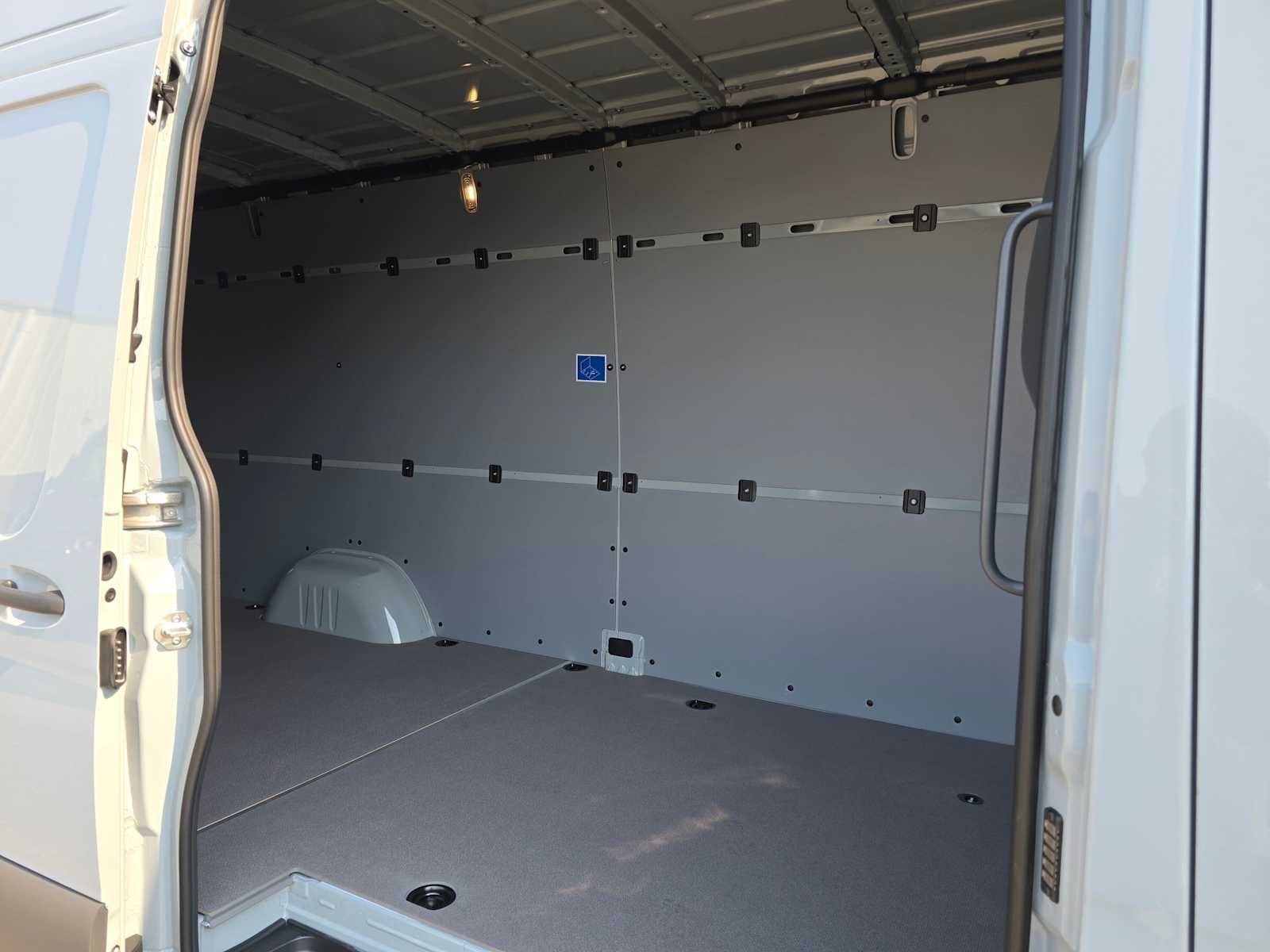 2026 Mercedes-Benz Sprinter Cargo 2500 High Roof I4 Diesel 170 RWD