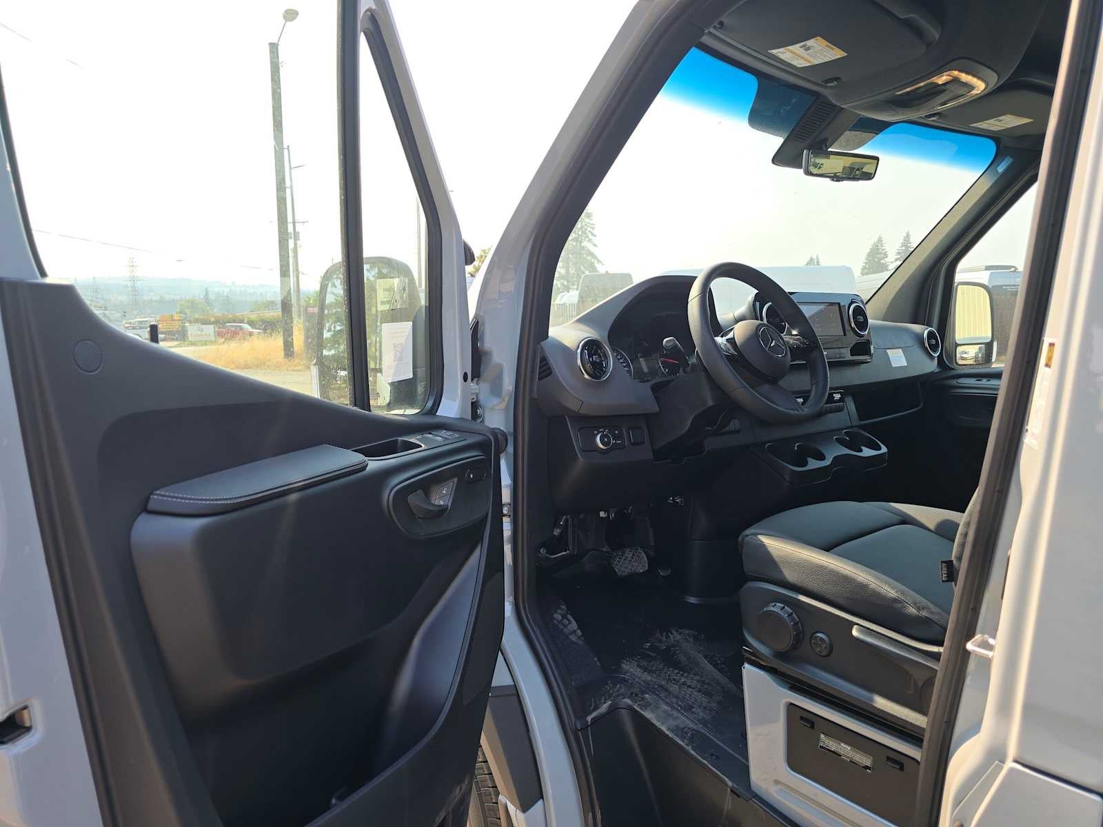 2026 Mercedes-Benz Sprinter Cargo 2500 High Roof I4 Diesel 170 RWD