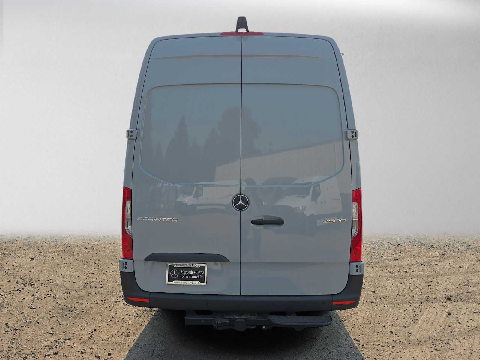 2026 Mercedes-Benz Sprinter Cargo 2500 High Roof I4 Diesel 170 RWD