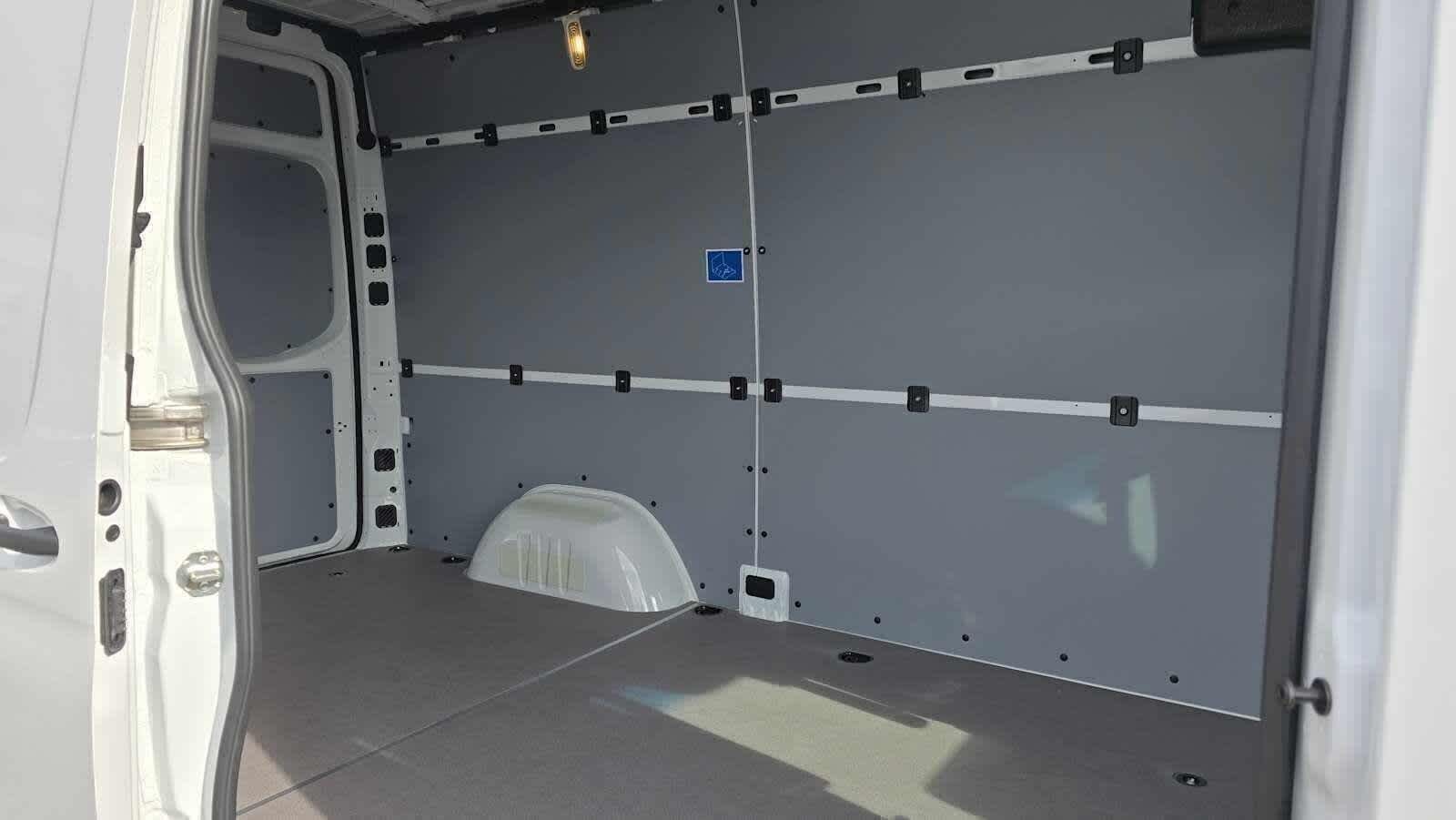 2026 Mercedes-Benz Sprinter 2500 High Roof I4 Diesel 170 RWD