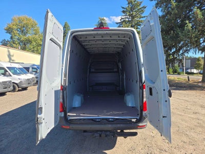 2026 Mercedes-Benz Sprinter Cargo 2500 High Roof I4 Diesel 170 RWD