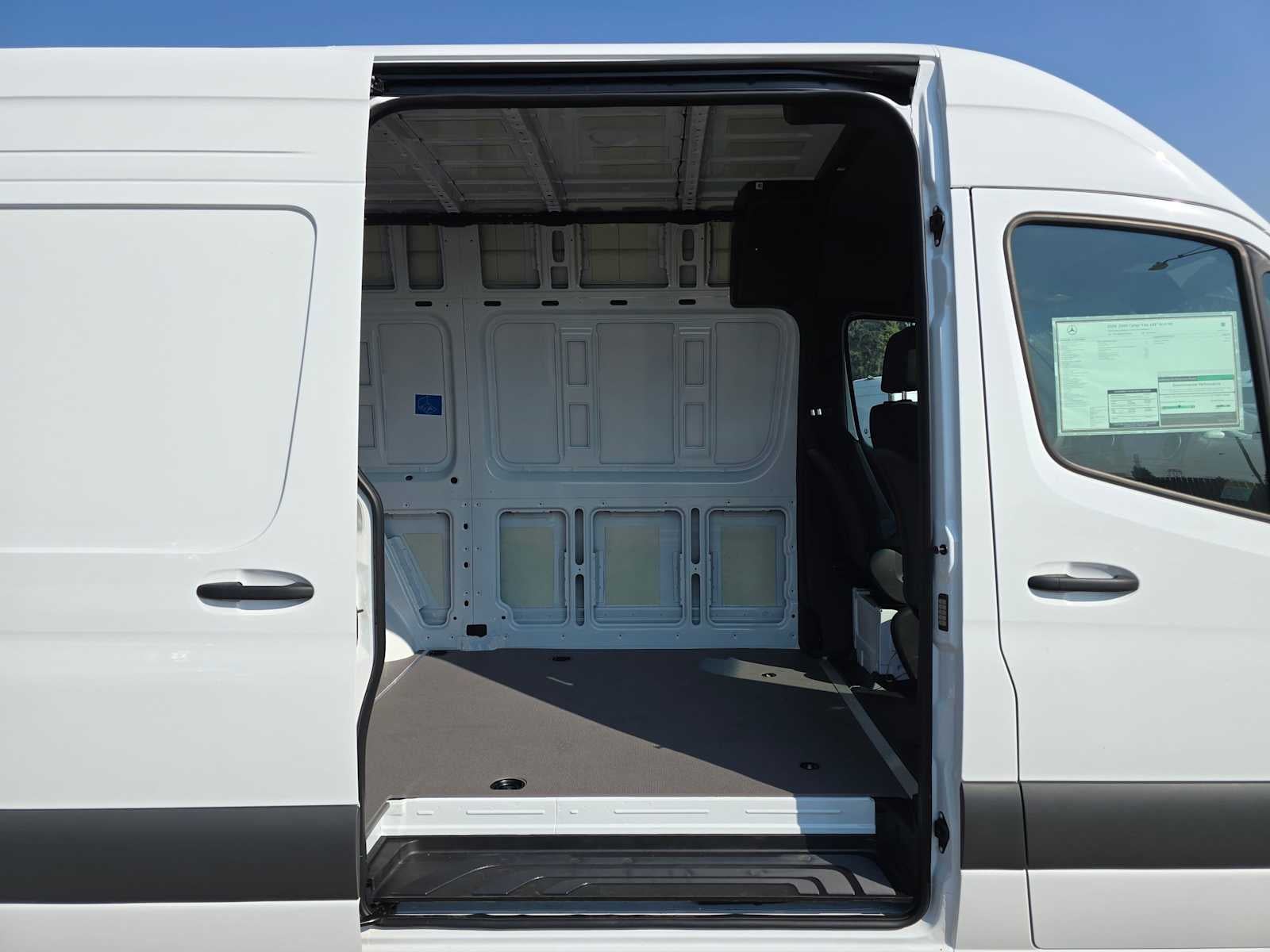 2026 Mercedes-Benz Sprinter Cargo 2500 High Roof I4 Diesel 170 RWD