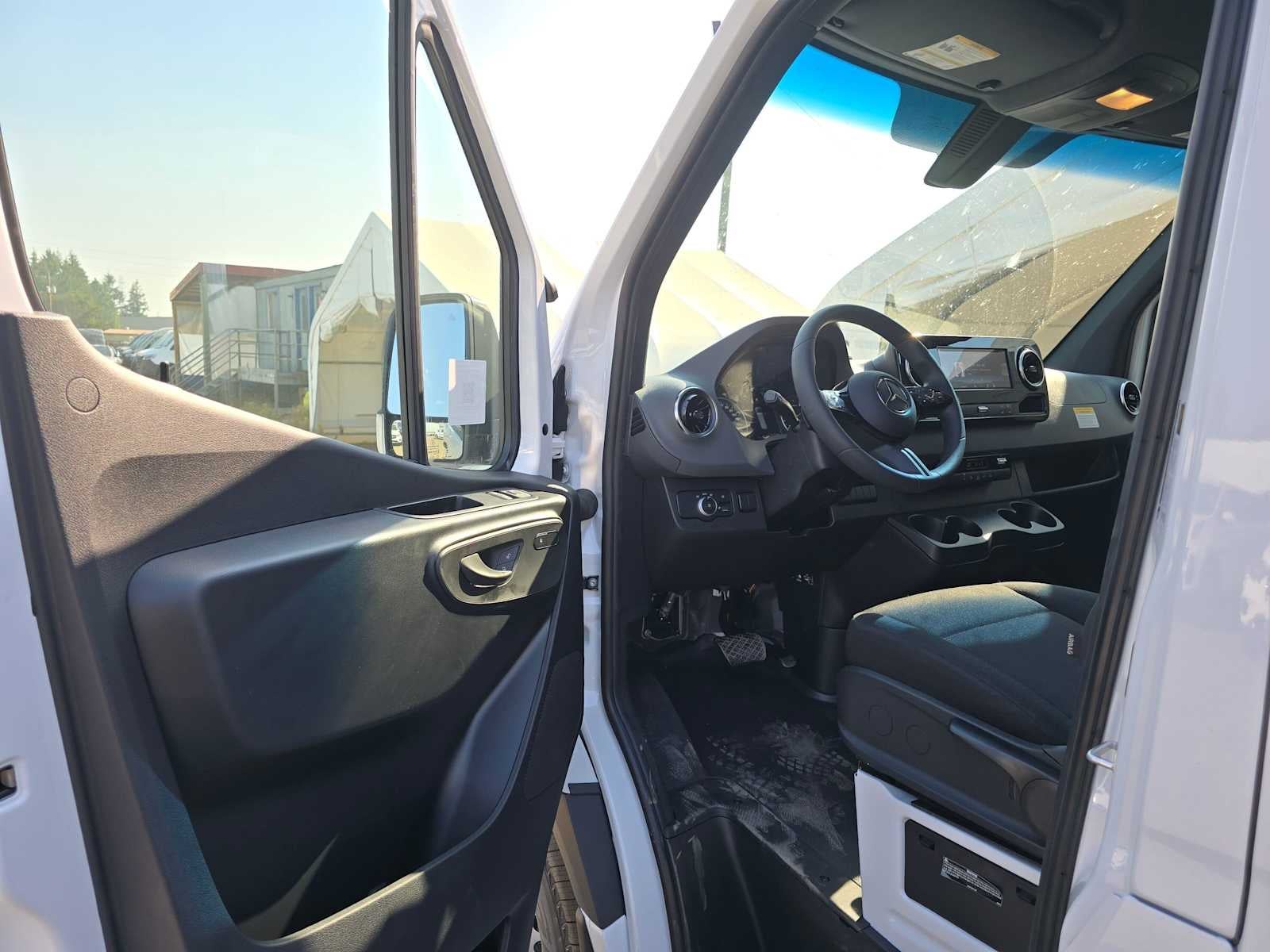 2026 Mercedes-Benz Sprinter Cargo 2500 High Roof I4 Diesel 170 RWD