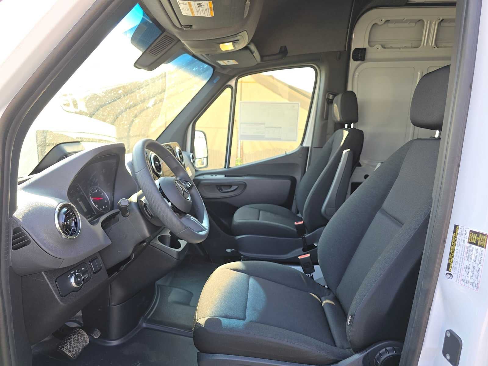 2026 Mercedes-Benz Sprinter Cargo 2500 High Roof I4 Diesel 170 RWD