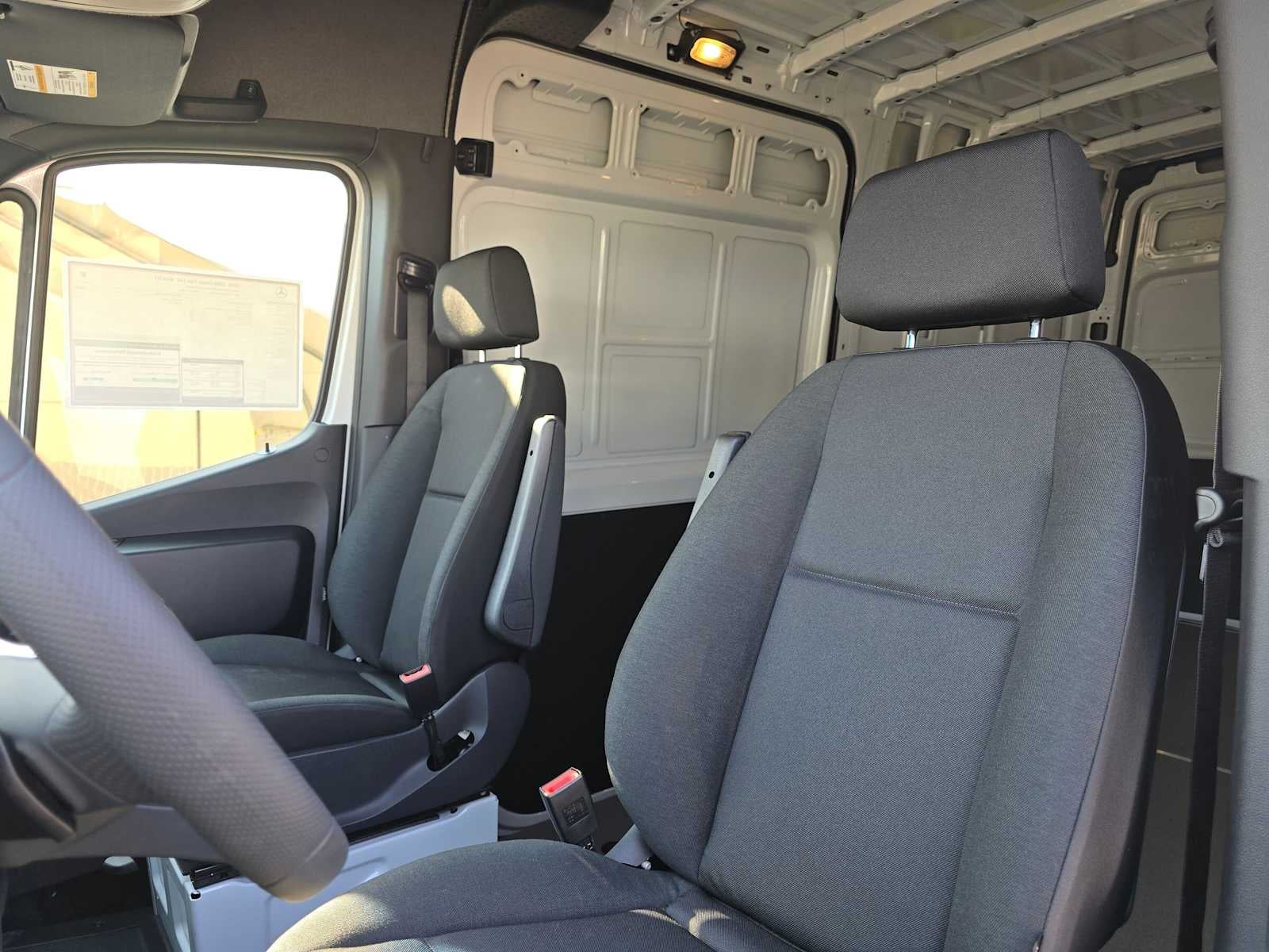 2026 Mercedes-Benz Sprinter Cargo 2500 High Roof I4 Diesel 170 RWD