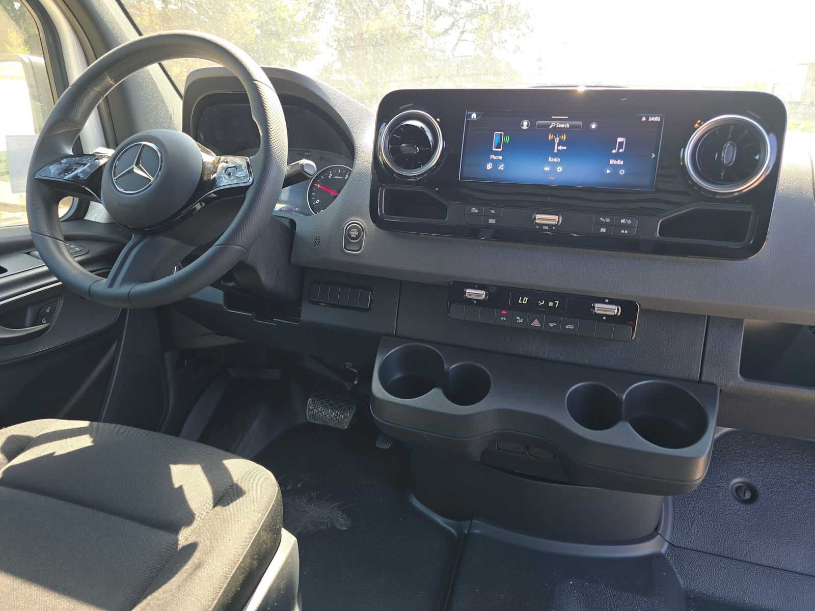 2026 Mercedes-Benz Sprinter 2500 High Roof I4 Diesel 170 RWD